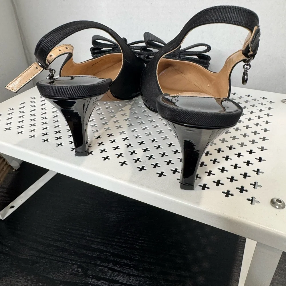 J.Renee Black Patent Bow Slingback Heels Size 8 Medium Comfort 2.5 Inch Heels - Picture 3 of 7